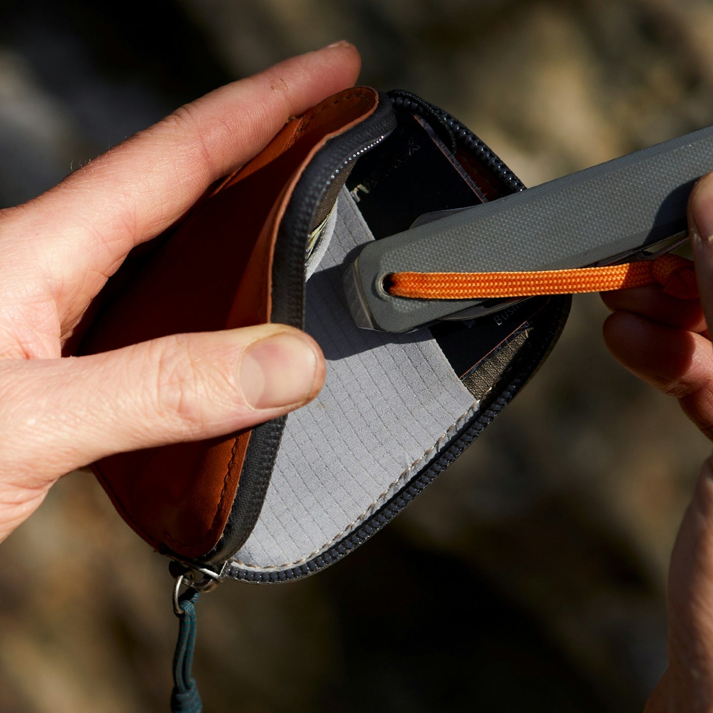 Venture Card Pocket - US 2342